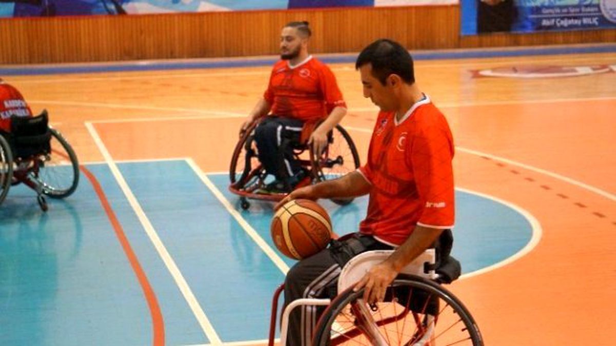 Kardemir Karabükspor Bedensel Engelli Basketbol Takımı Galatasaray\'a Mağlup Oldu