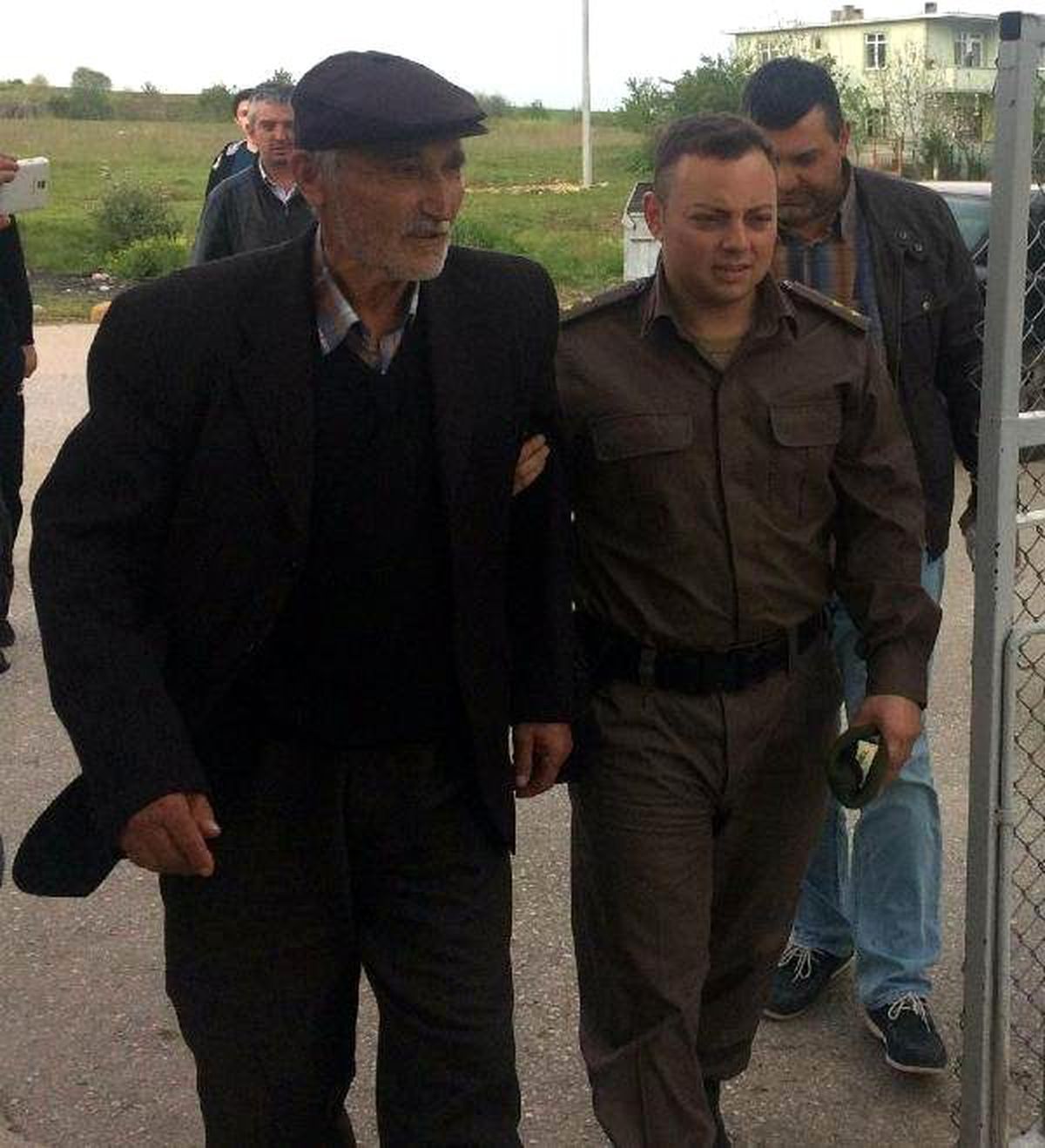 Kaybolan Yaşlı Adam Çay Bahçesinde Bulundu