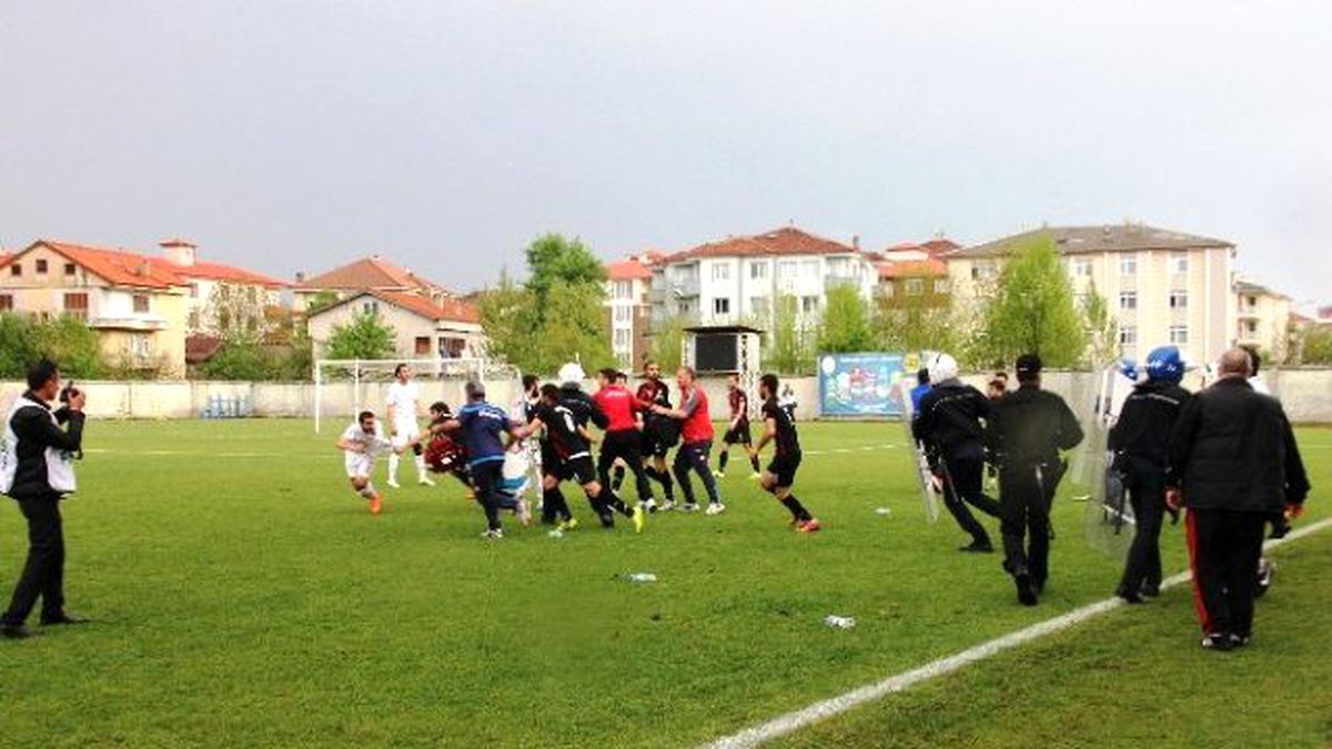 Maç Bitti Saha Karıştı