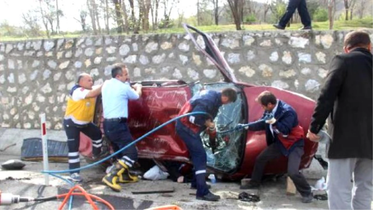 Otomobil Takla Attı: 1 Ölü,2 Yaralı