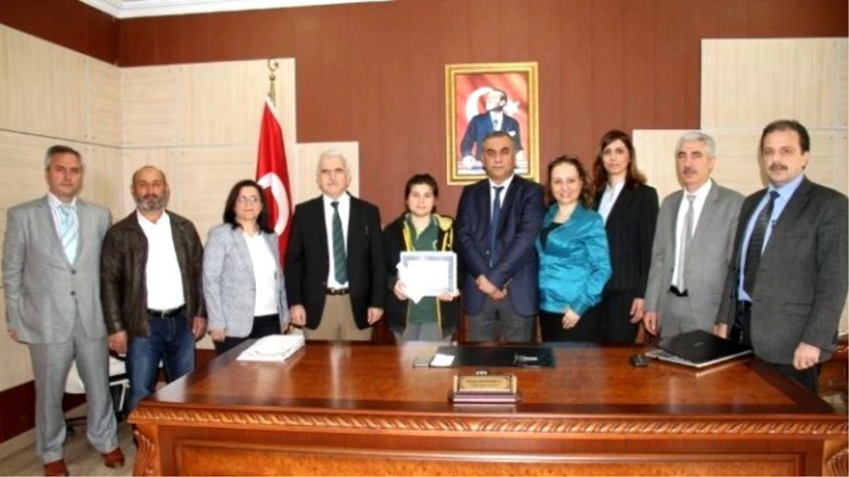 Sakaryalı Öznur Kurt Mektup Yarışmasında Türkiye İkinci Oldu