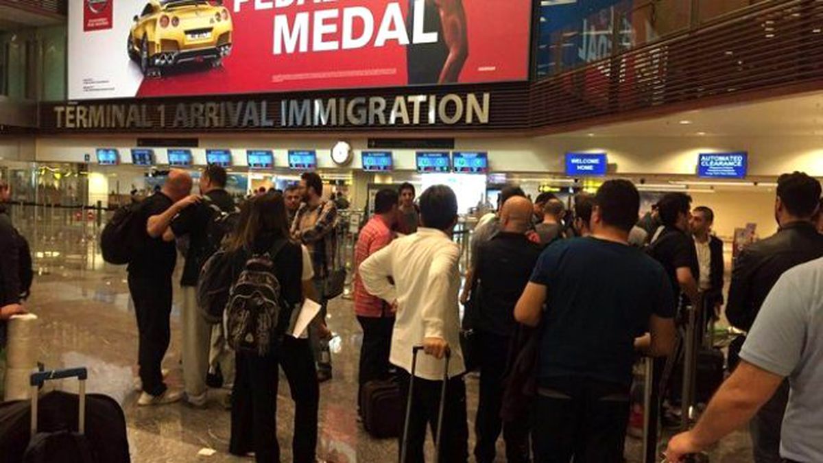 Türk İşadamlarına Singapur\'da Şok: Havalimanında Mahsur Kaldılar