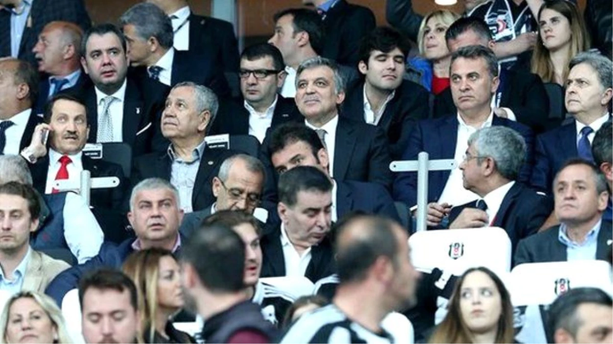 Abdullah Gül: Beşiktaş'a Kazanmak Yakıştı, İnşallah Daha Güzel Oynarlar