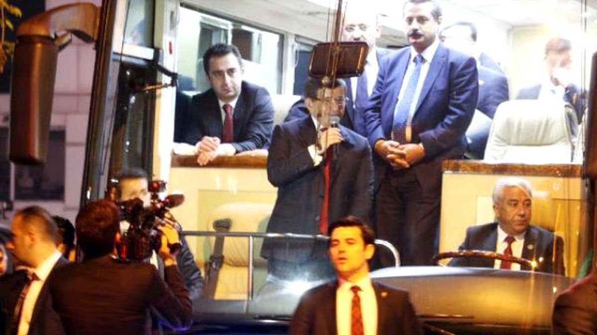 Başbakan Davutoğlu Ezilme Tehlikesi Geçirdi