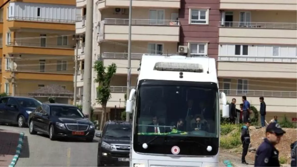 Başbakan ve Bakanlar Tarihi Toplantı İçin Gaptem\'e Geldi