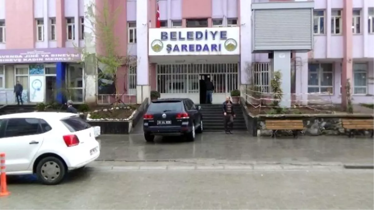 Belediye Eşbaşkan Vekillerinin Evlerine Operasyon