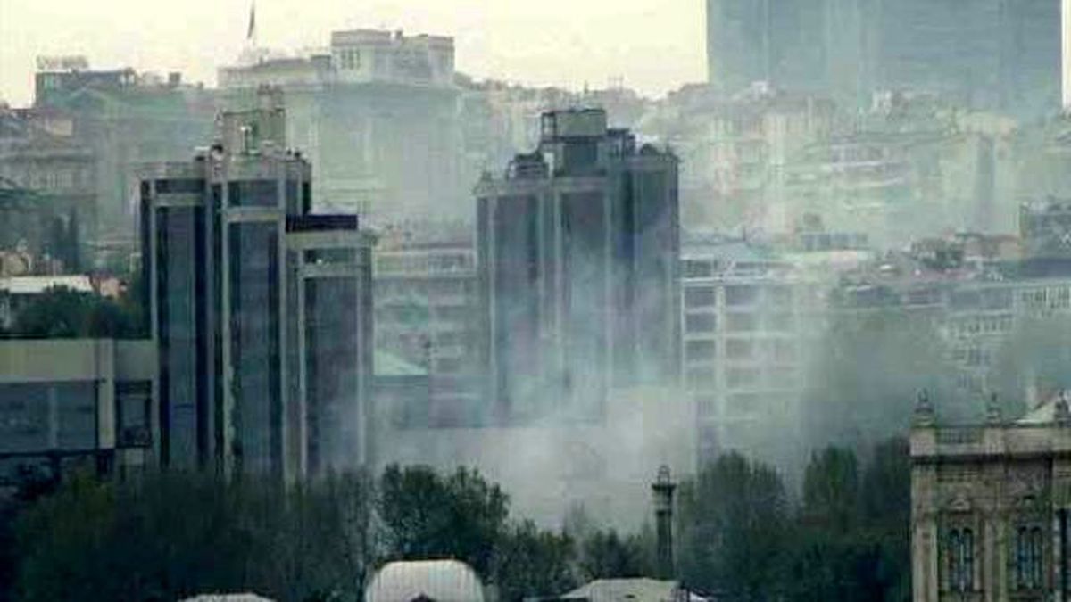 Beşiktaş Üzerinde Sis Bulutu...
