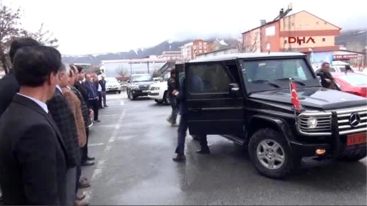 Bitlis Valisi Çınar Yaralı Askerleri Hastanede Ziyaret Etti