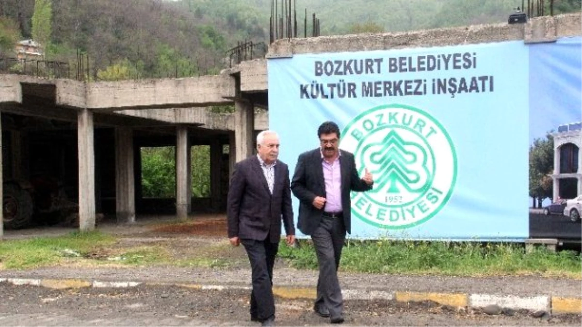 Eski Bakan Başesgioğlu, Bozkurt\'u Ziyaret Etti