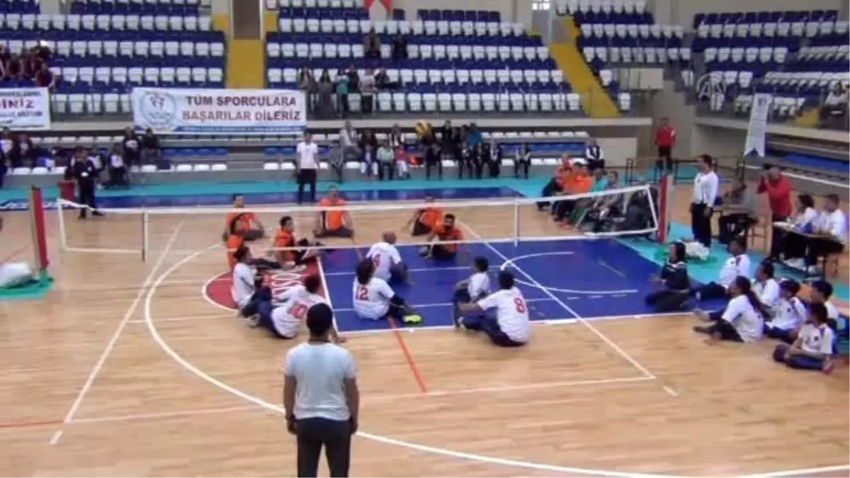 Fethiye\'de "Oturarak Voleybol" Heyecanı