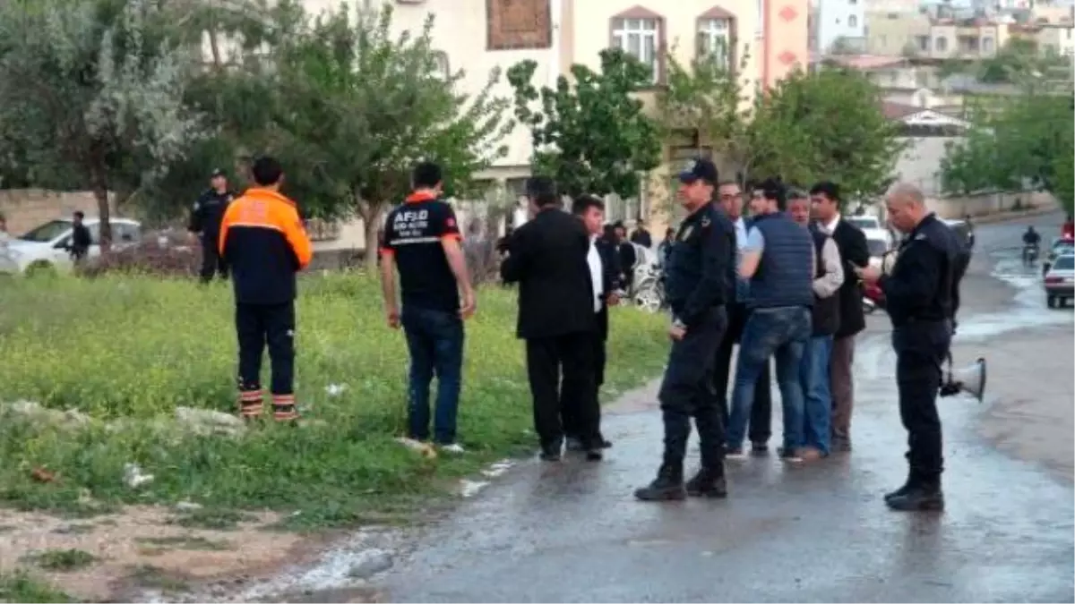 Kilis\'e 5 Katyuşa Roketi Düştü: 4\'ü Ağır 12 Yaralı - Yeniden