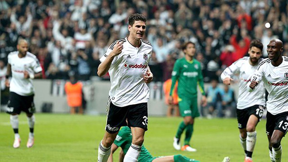 Mario Gomez, Vodafone Arena'da Gol Atan İlk Beşiktaşlı Futbolcu Oldu