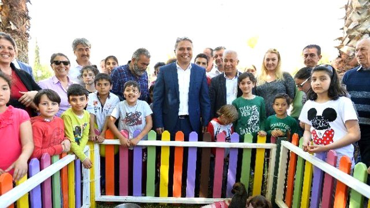 Muratpaşa Belediyesi, 13 Köpek ve 5 Kediyi Sahiplendirdi