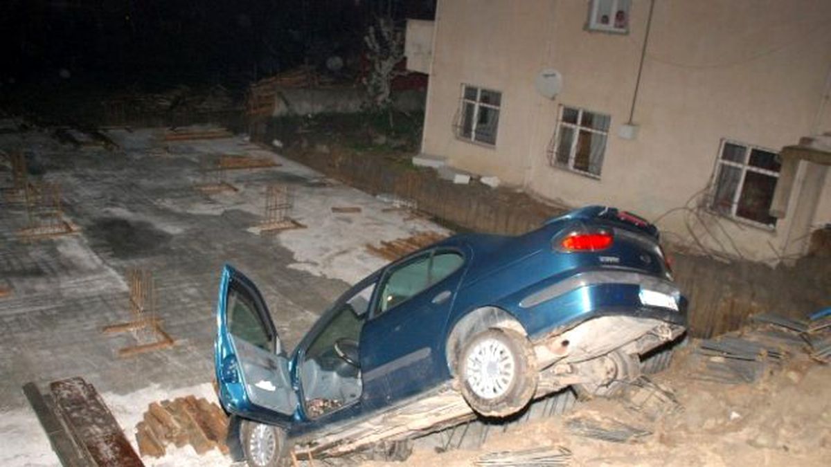 Önünü Göremedi İnşaat Temeline Uçtu