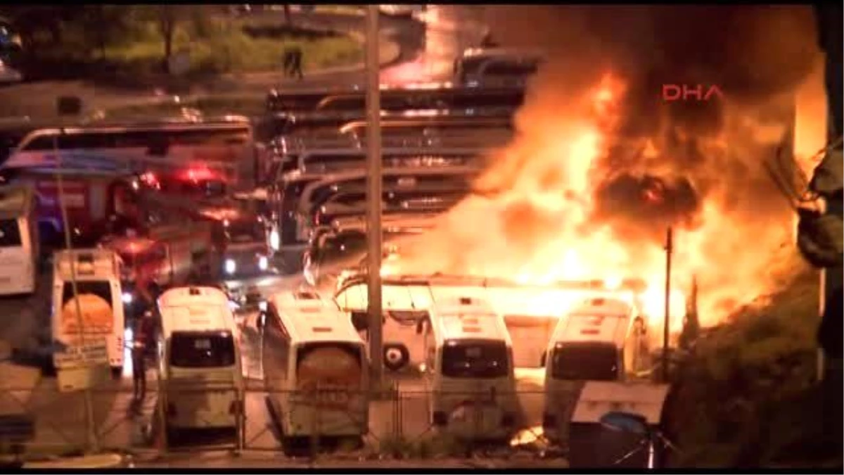 Büyük İstanbul Otogarı\'nda 4 Otobüs Alev Alev Yandı