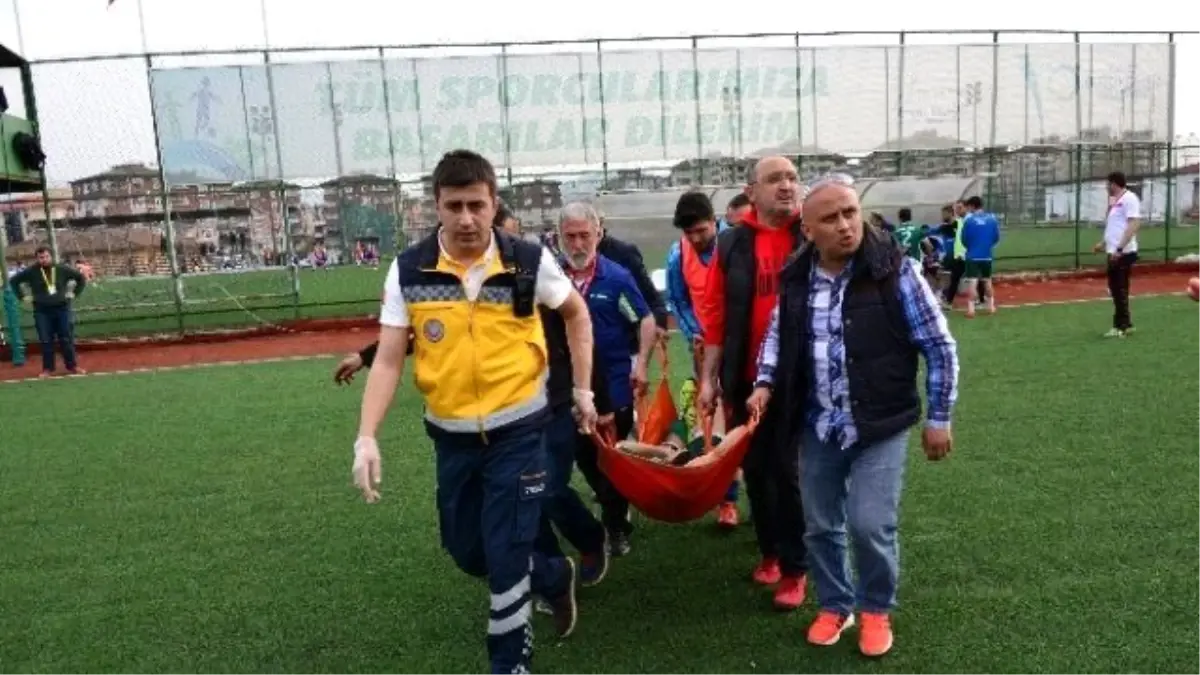 Sahaya Atlayan Doktor, Futbolcunun Hayatını Kurtardı