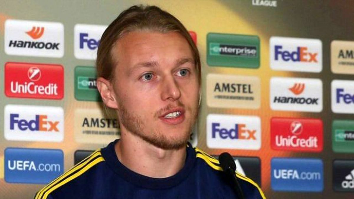 Simon Kjaer\'in Menajeri Konuştu