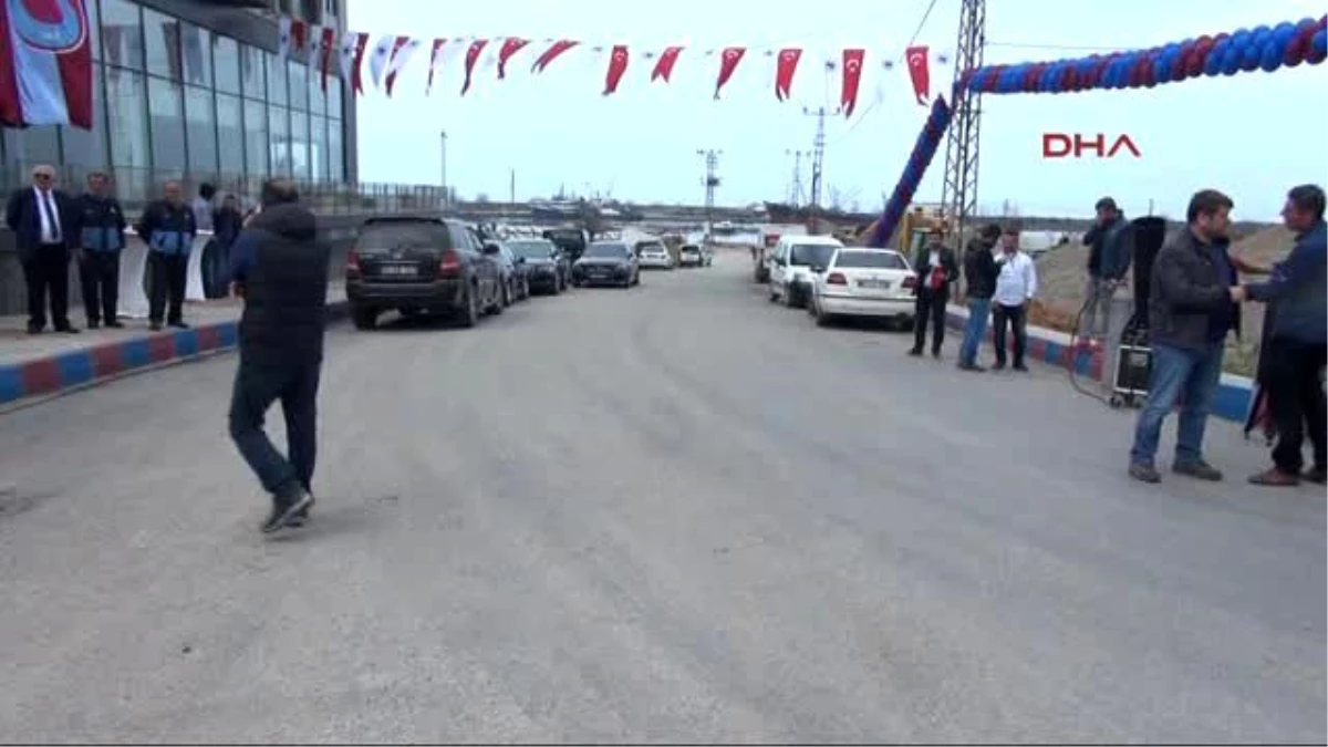 Trabzonsporlu Salih Dursun\'un Adının Verildiği Cadde Yomra\'da Açıldı