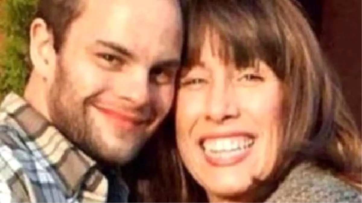 30 Yıl Birbirini Görmeyen Anne ve Öz Oğlu Aşk Yaşamaya Başladı!