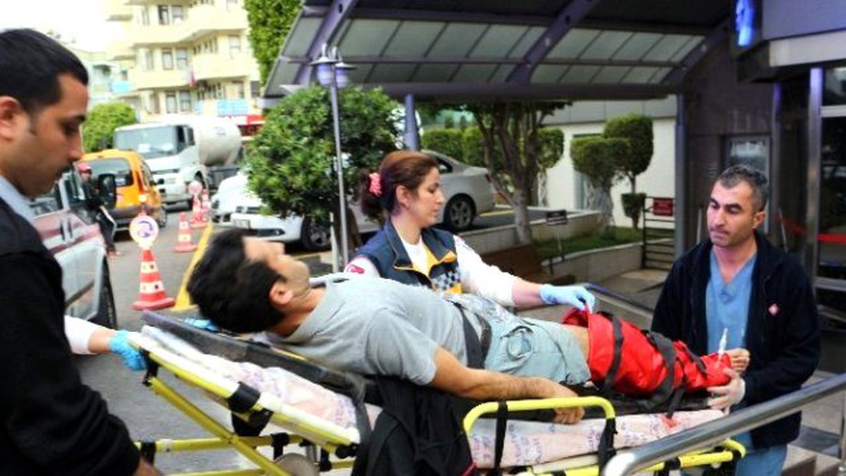 Ayağı Taş Makinasının Altında Kalan İşçi Yaralandı