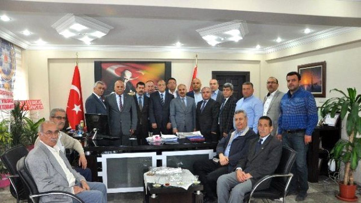 Başkan Dinçer, Tarsus Emniyet Müdürü Çakan\'ı Ziyaret Etti
