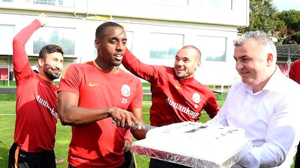 Carole\'e Brezilya Usulü Doğum Günü Kutlaması