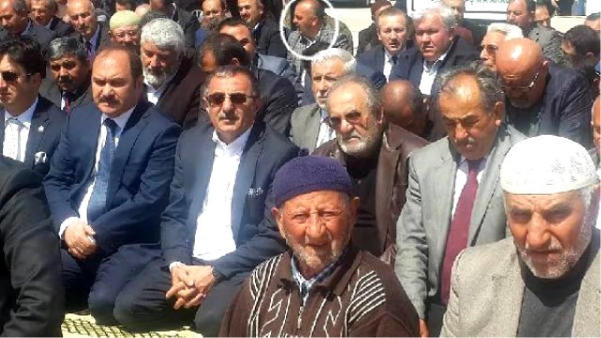 Cenazeden Dönen AK Parti Belediye Başkanı Kaza Yaptı : 7 Yaralı