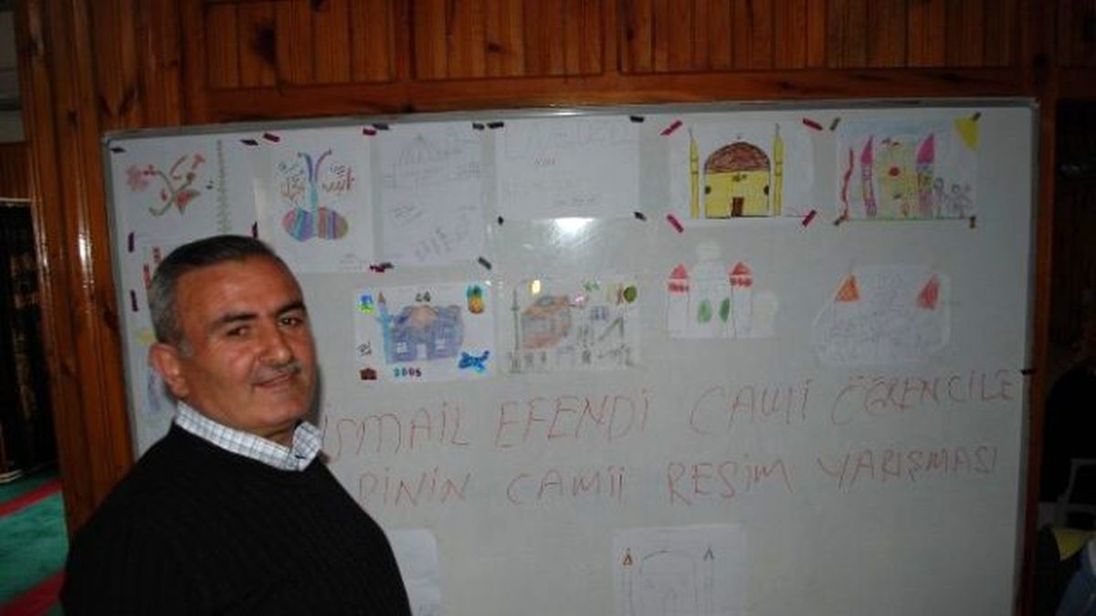 Çocuklara Cami Sevgisini Aşılayan İmam