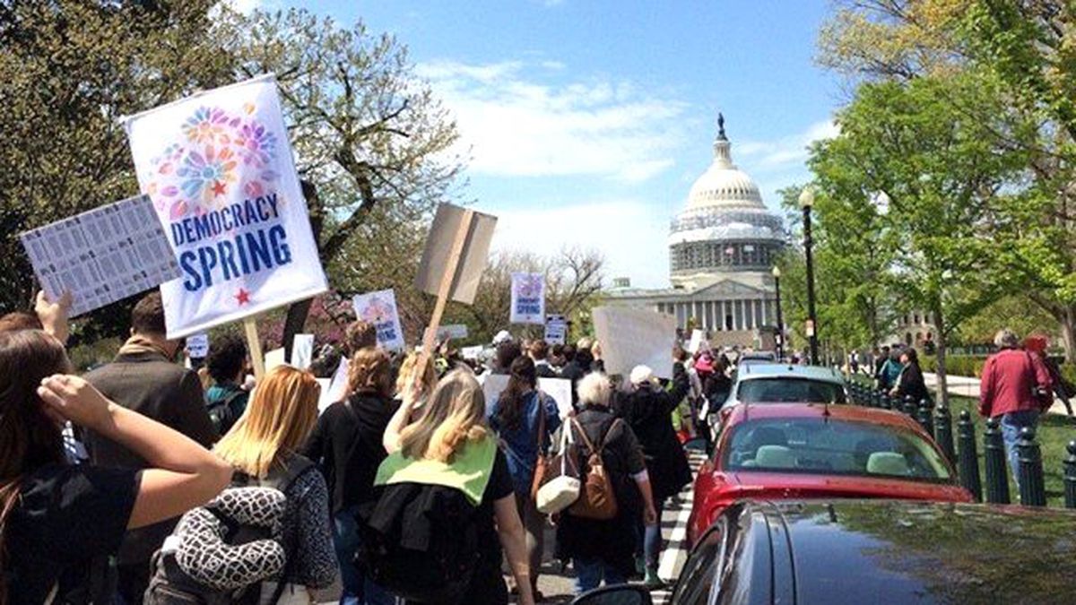 'Demokrasi Baharı' Hareketinin Düzenlediği Gösteride 400 Kişi Gözaltına Alındı