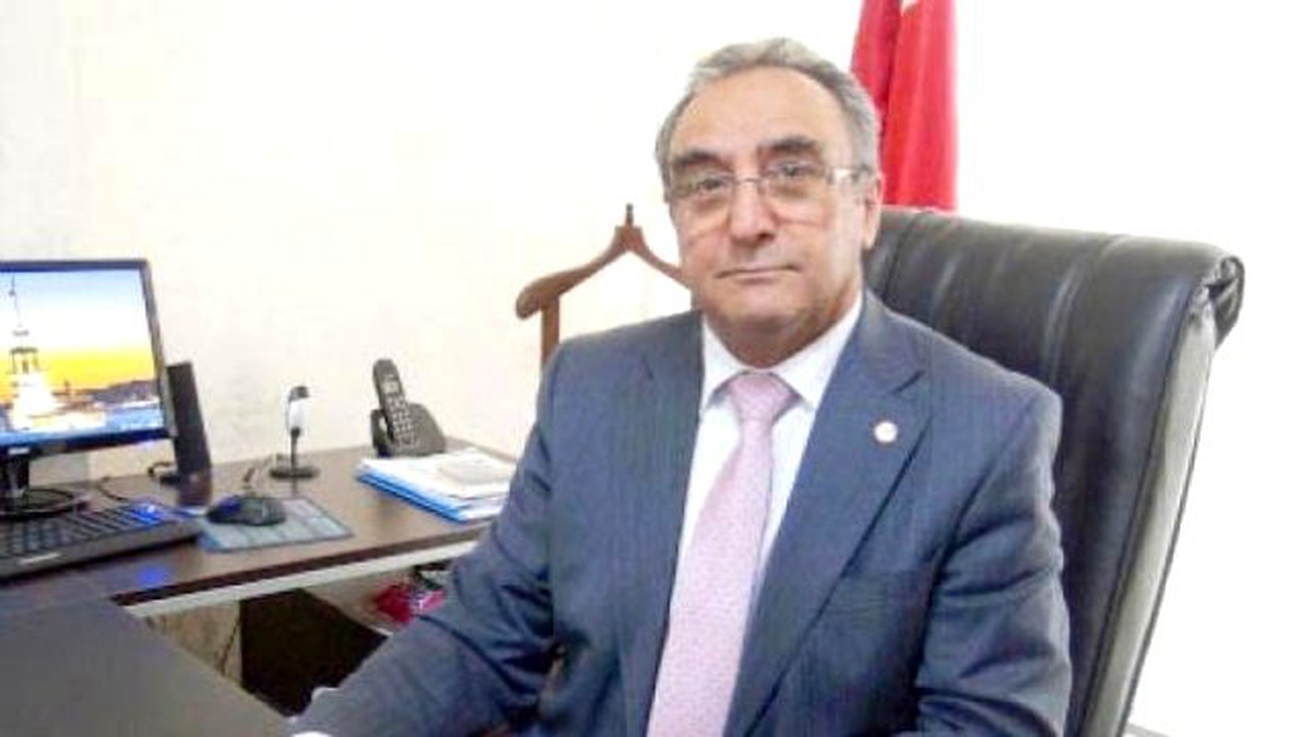 Emekliler Derneği, Küçük Sporculara Ayakkabı Armağan Etti