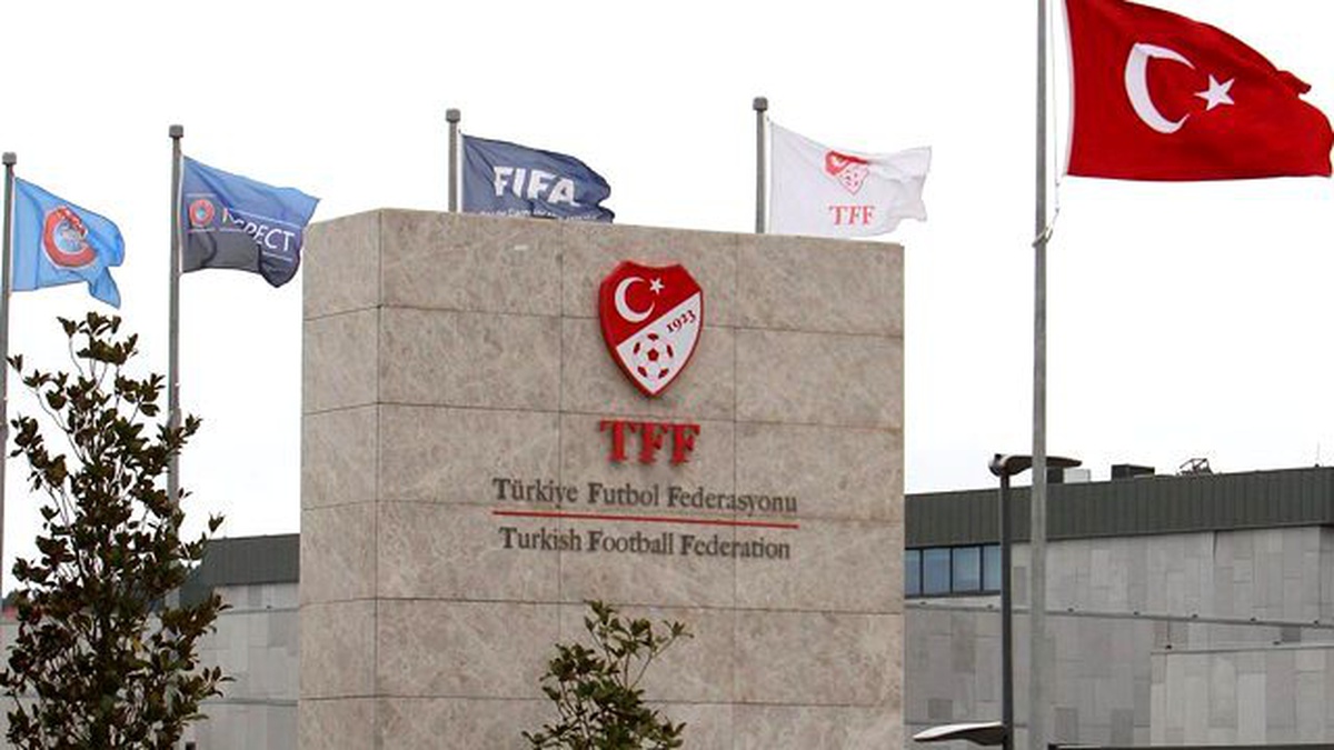 Fenerbahçe ve Beşiktaş PFDK\'ya Sevk Edildi