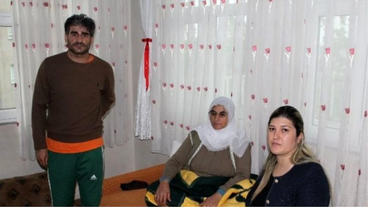 Hastane Yöneticileri Hastalarını Evlerinde Ziyaret Etti