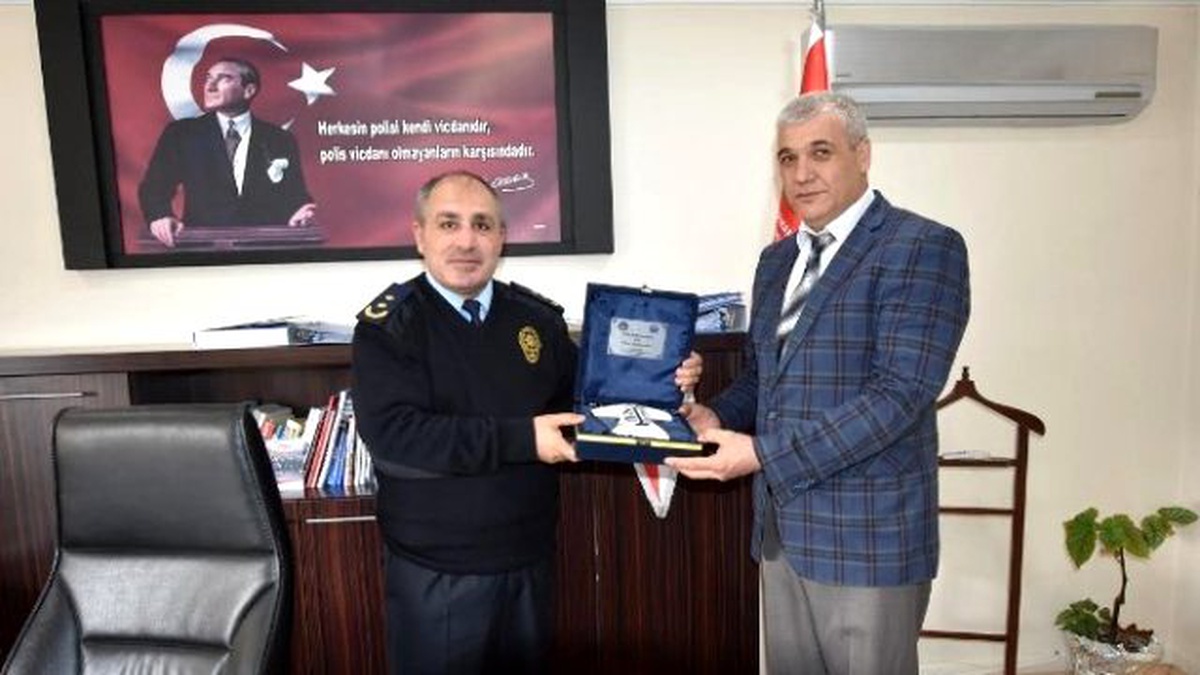 Kızılcahamam Zabıtasından Polis Teşkilatına Plaket