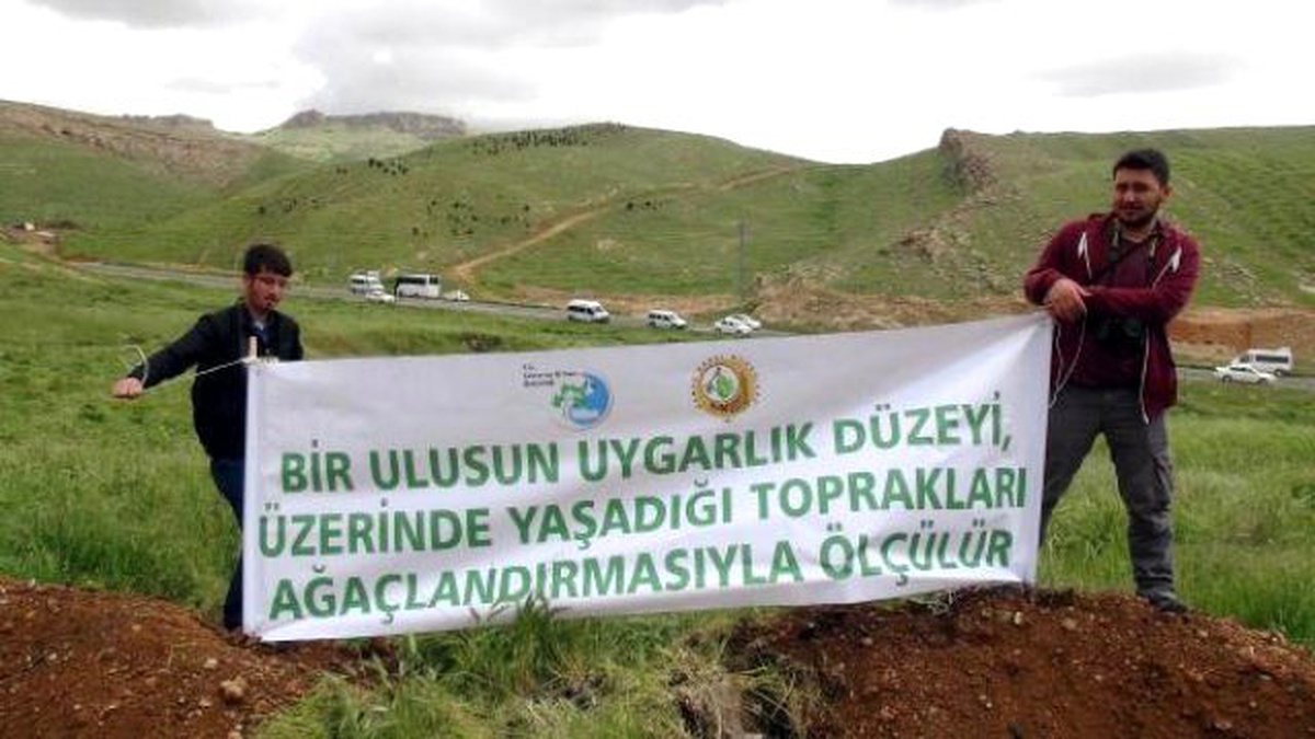 Mardinli Gençler Şehitleri Fidan Dikerek Andı