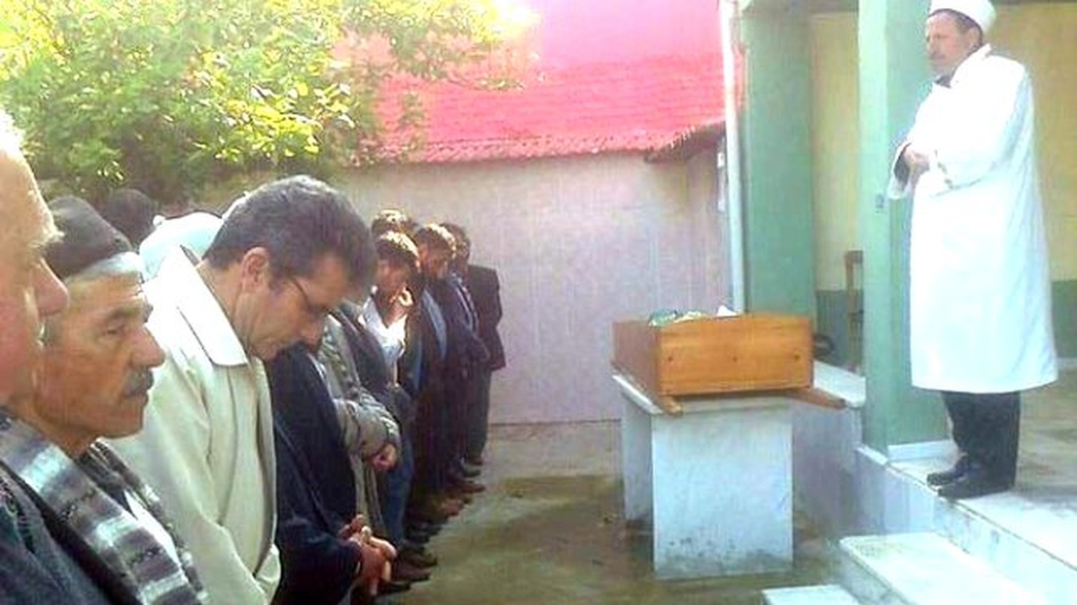 Kazada Ölen Gencin Cenazesi Musalla Taşına İkinci Kez Konuldu