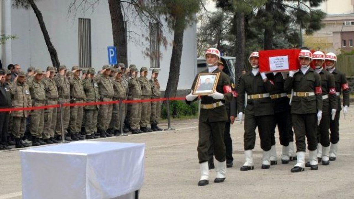 Şehit Asker Memleketine Uğurlandı