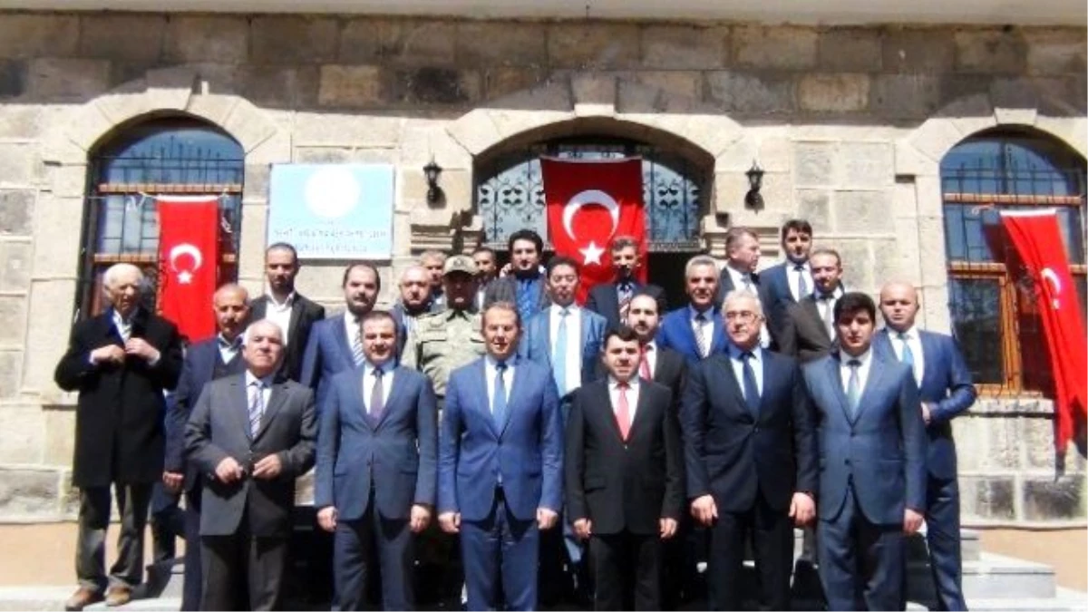 Şehit Jandarma Astsubay Çelik\'in İsmi Erciş\'te Yaşatılıyor