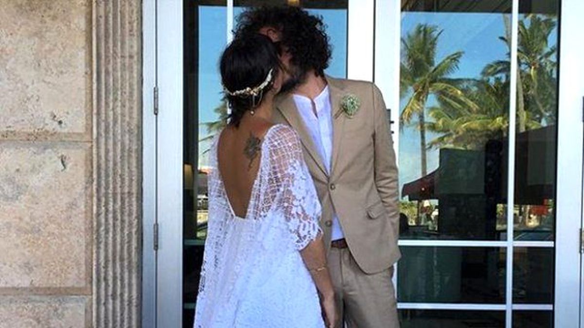 Ünlü Şarkıcı Güntaç Özdemir Miami'de Evlendi, Ünlüler Oraya Akın Etti