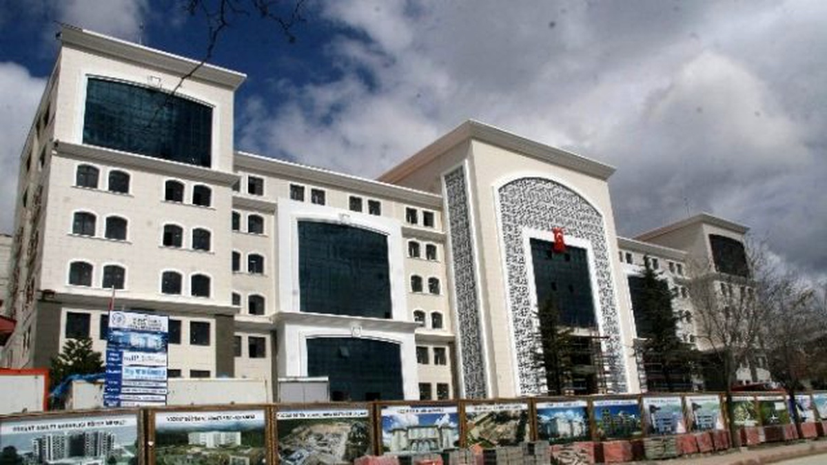 Yozgat Hükümet Konağı İnşaatında Çalışmalar Hızla Sürüyor