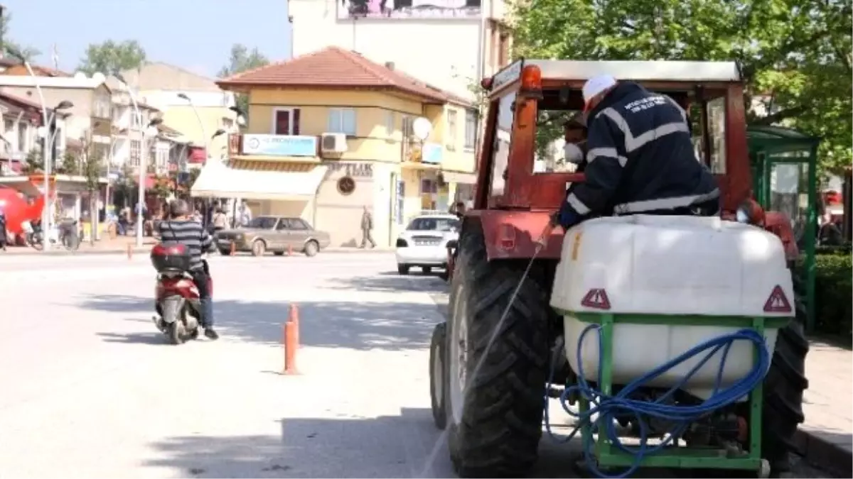 Akyazı\'da Larva Mücadelesinde 2. Etap Çalışmaları Başladı