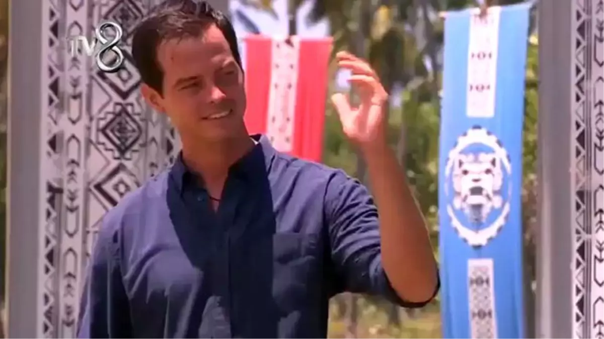 Alp Kırşan Final Sembollerini Sahiplerine Teslim Etti