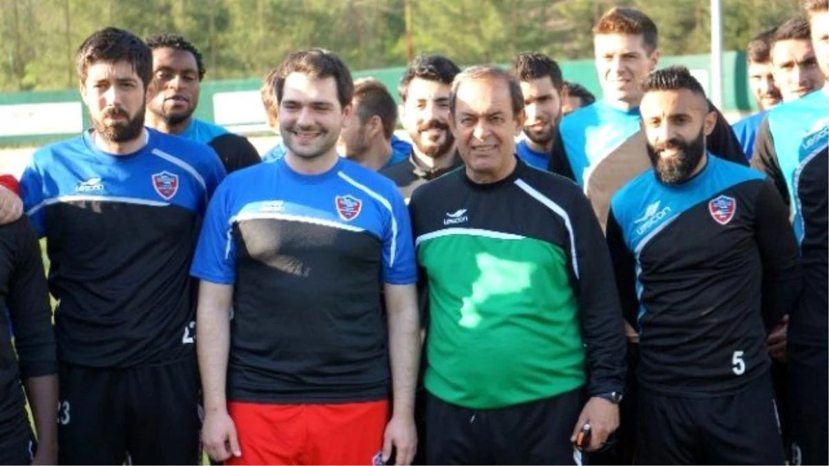 Bakan Yardımcısı Boynukalın, Karabüksporlu Futbolcularla İdmana Çıktı