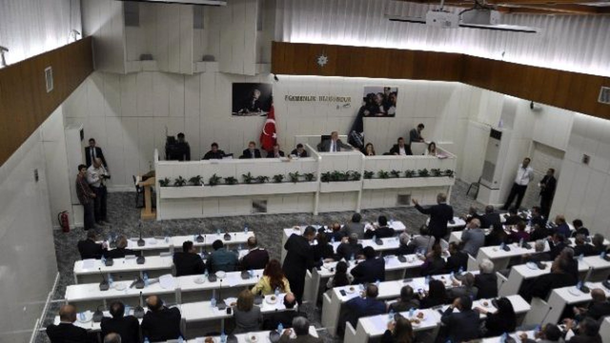 Büyükşehir Meclisinde Elektrikli Otobüs Tartışması