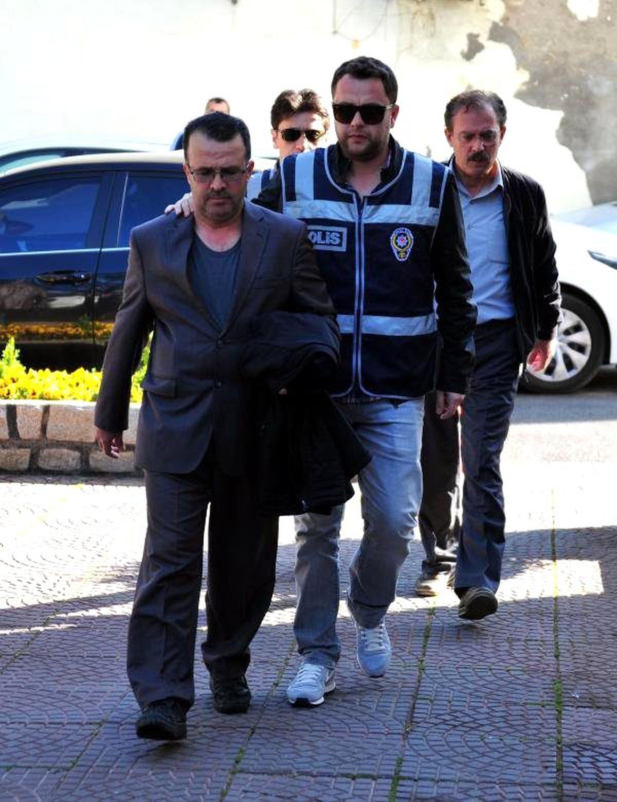 Çanakkale\'de \'Paralel Yapı\' Operasyonu Zanlıları Adliyede