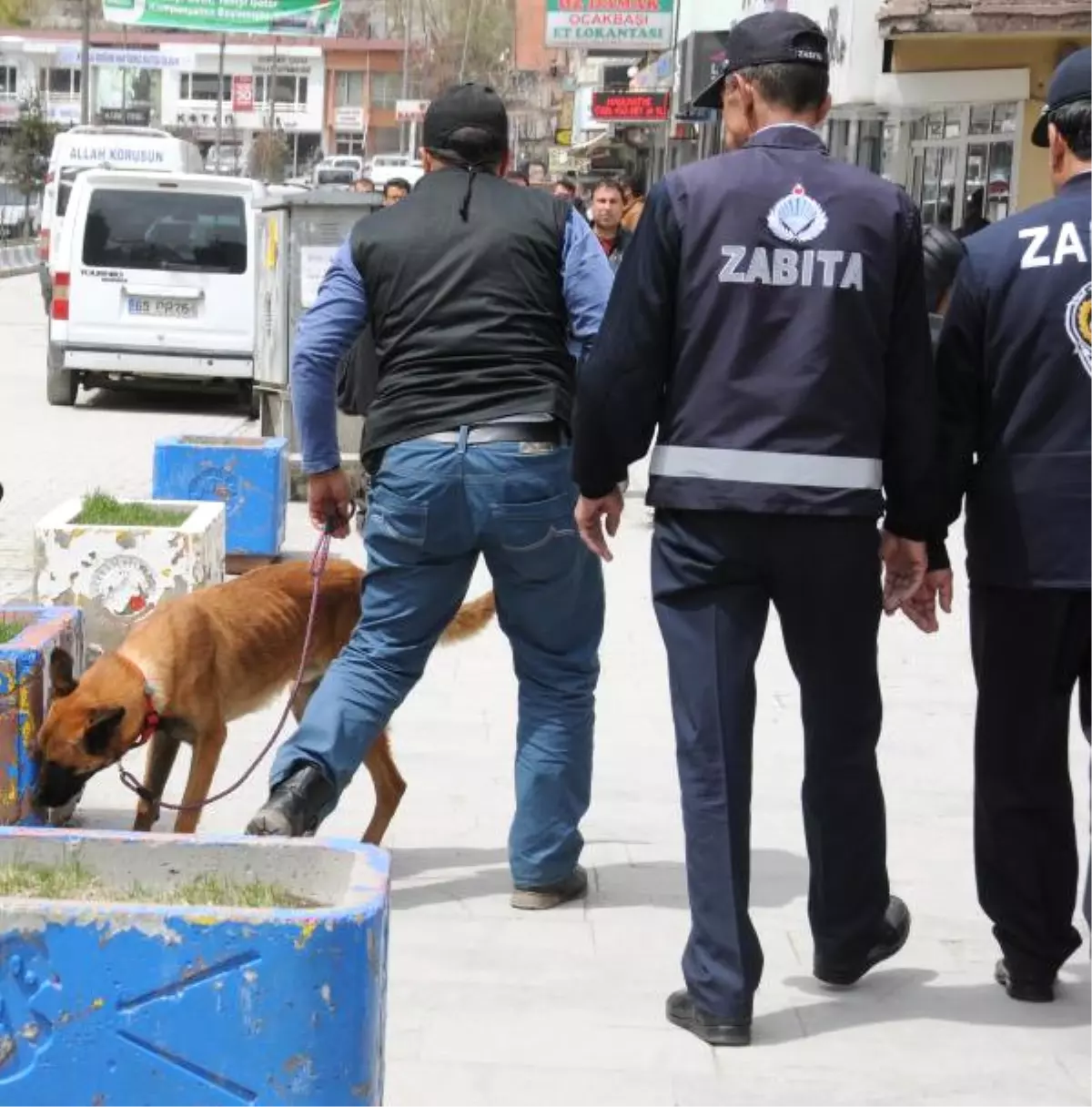 CHP Heyeti Güvenlik Gerekçesiyle Yüksekova\'ya Giremedi(2)