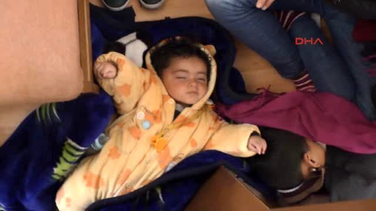 Edirne?de 7 Iraklı Yakalandı, 1 Organizatör Tutuklandı
