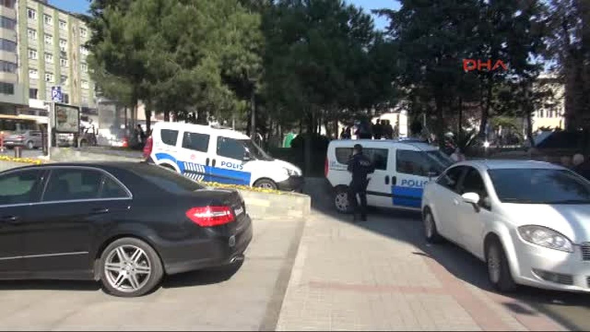 Gaziosmanpaşa Belediyesi\'nde Silahlı Kişi Hareketliliği