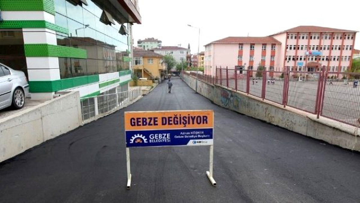 Gebze\'de Öğrencilere Yayalaştırılmış Sokak