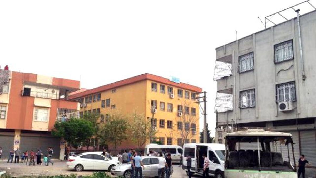 Hurda Midibüste Esrar Satan 4 Kişi Yakalandı