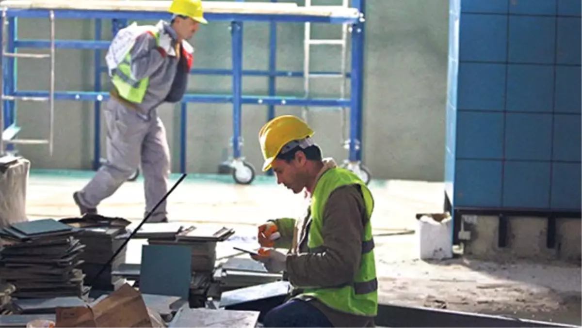 Karayolları\'nda 3 Bin 500 Taşeron İşçiye Kadro